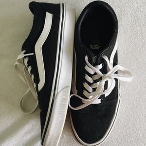 Black old skool vans